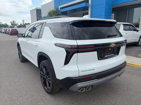 Used 2026 Chevrolet Traverse LT image 6