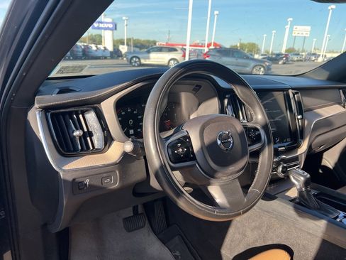 Used 2018 Volvo XC60 T5 Inscription image 4