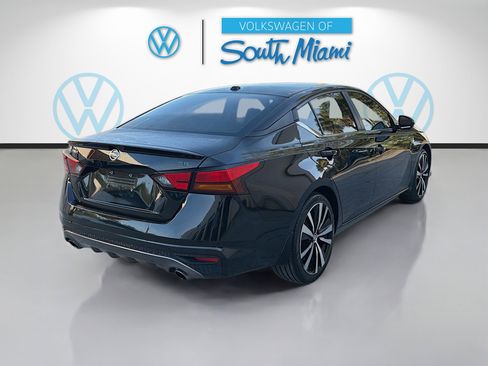 Used 2020 Nissan Altima 2.5 SR w/ Premium Package image 7