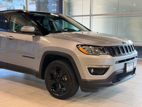 Used 2019 Jeep Compass Latitude AWD/4WD image 5