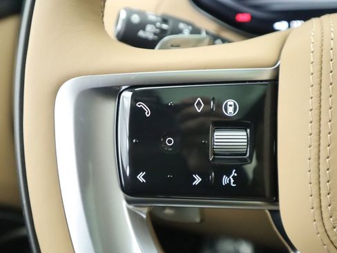 New 2026 Land Rover Range Rover SE image 12