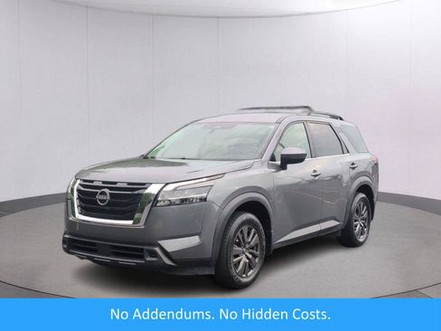 Used 2022 Nissan Pathfinder SV FWD image 1