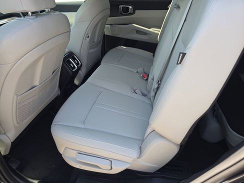 New 2026 Kia Sorento S FWD image 16