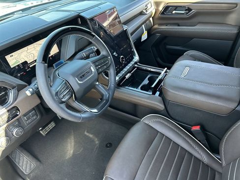 Used 2026 GMC Yukon XL Denali Ultimate AWD/4WD image 10