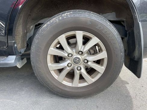 Used 2019 Toyota Land Cruiser image 8