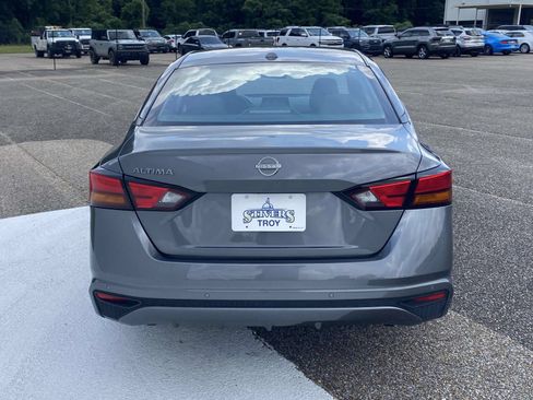 Used 2025 Nissan Altima 2.5 S FWD image 6