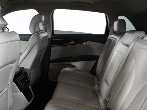 Used 2017 Lincoln MKX Select w/ Select Plus Package image 21