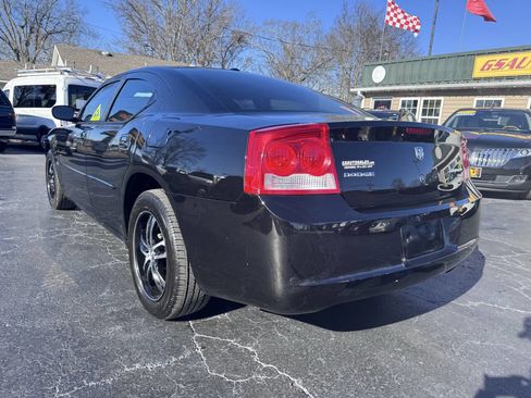 Used 2010 Dodge Charger SXT image 4