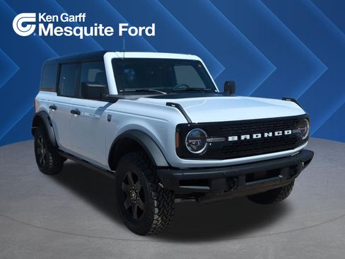 New 2025 Ford Bronco Big Bend w/ Black Diamond Package AWD/4WD image 1