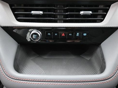 New 2026 Ford Explorer Active w/ Active Comfort Package image 9