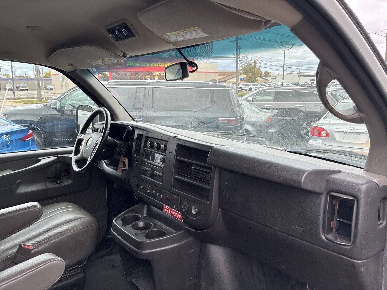 Used 2015 Chevrolet Express 2500 LS RWD image 9
