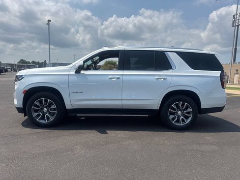 Used 2024 Chevrolet Tahoe LT w/ Luxury Package AWD/4WD image 3