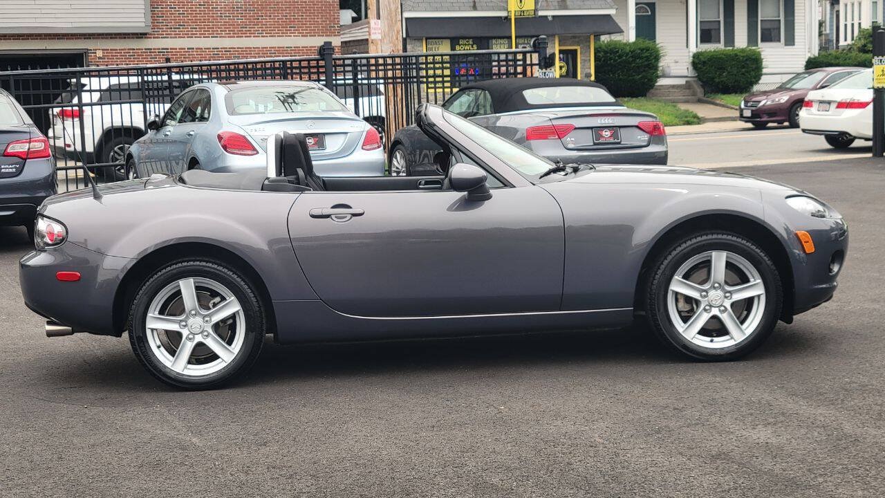 Used 2007 MAZDA MX-5 Miata Sport RWD image 8