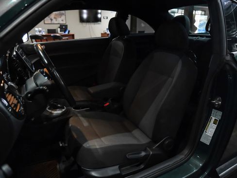 Used 2018 Volkswagen Beetle 2.0T S image 26