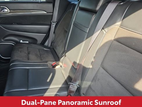 Used 2020 Jeep Grand Cherokee SRT image 17