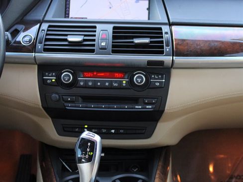 Used 2012 BMW X5 xDrive35d image 12