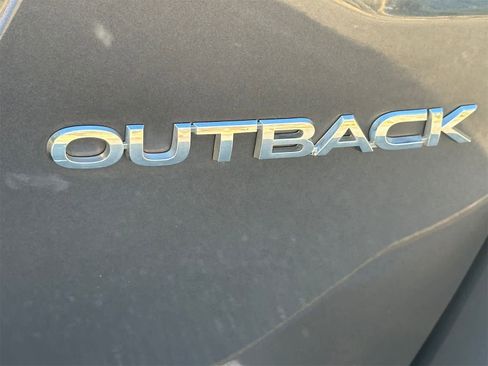 Used 2025 Subaru Outback Premium image 6