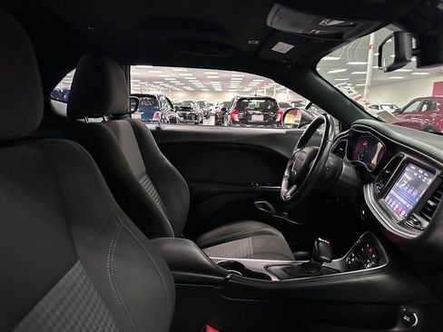 Used 2017 Dodge Challenger SXT w/ Blacktop Package image 26