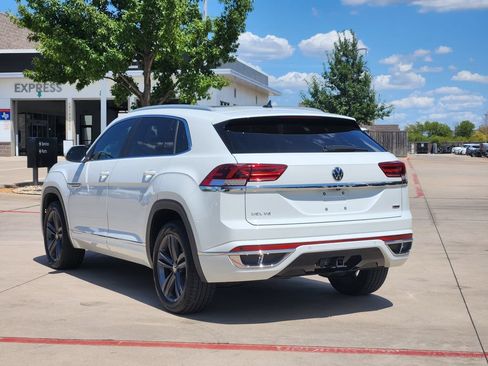 Used 2022 Volkswagen Atlas Cross Sport SEL R-Line AWD/4WD image 3