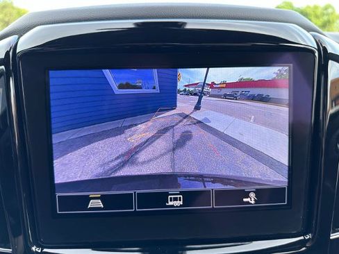 Used 2023 Chevrolet Traverse LT AWD/4WD image 37