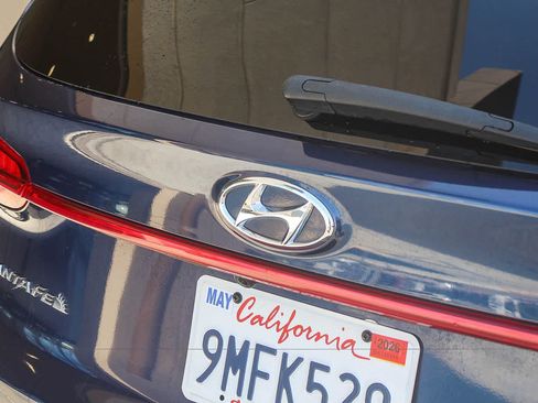 Used 2021 Hyundai Santa Fe SE w/ Cargo Package FWD image 9