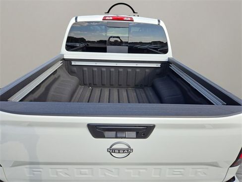 New 2025 Nissan Frontier SV w/ SV Convenience Package image 29
