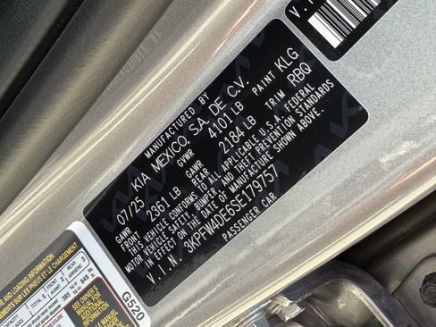 Certified 2025 Kia K4 EX w/ GT-Line Sunroof Package FWD image 30