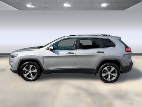 Used 2019 Jeep Cherokee Limited w/ Luxury Group AWD/4WD image 2