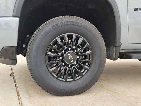 Used 2024 Chevrolet Silverado 2500 LT w/ Z71 Sport Edition AWD/4WD image 23