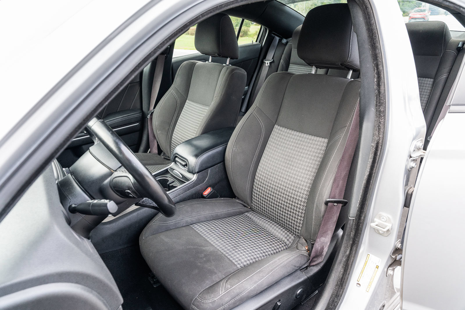 Used 2023 Dodge Charger SXT RWD image 18