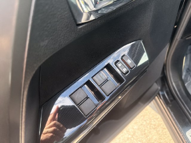 Used 2018 Toyota RAV4 SE w/ Power Extra Value Package AWD/4WD image 11