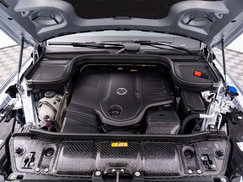 New 2026 Mercedes-Benz GLS 450 4MATIC image 33