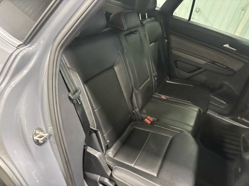 Used 2023 Volkswagen Atlas SE w/ Technology Package w/ Black Wheel Package image 31