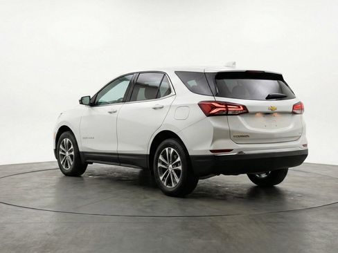 Used 2025 Chevrolet Equinox LT image 6