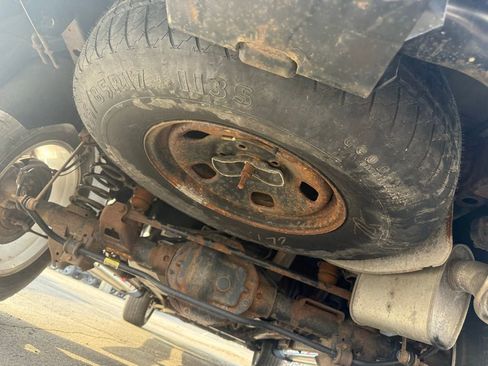 Used 2017 RAM 1500 Express AWD/4WD image 44