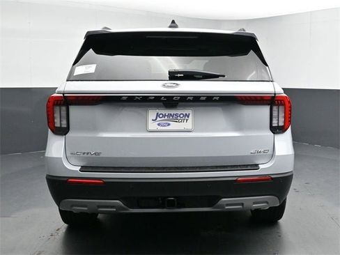 New 2026 Ford Explorer Active w/ Active Comfort Package image 13