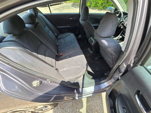Used 2017 Honda Accord EX image 13
