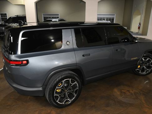 Used 2022 Rivian R1S Launch Edition image 79