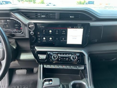Used 2022 GMC Sierra 1500 Denali w/ Technology Package AWD/4WD image 16