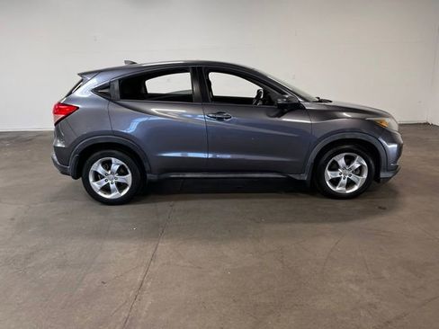 Used 2016 Honda HR-V EX image 2