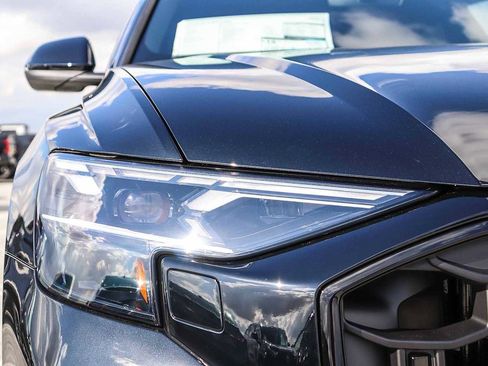 New 2026 Audi Q8 Premium Plus image 9