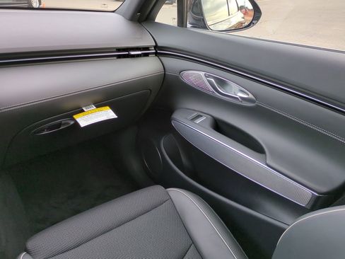 Certified 2024 Genesis GV70 3.5T Sport image 17