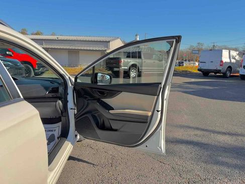 Used 2021 Subaru Impreza 2.0i Premium image 14