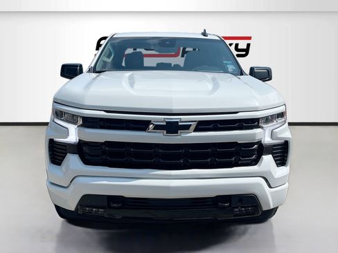 Used 2024 Chevrolet Silverado 1500 RST RWD image 2