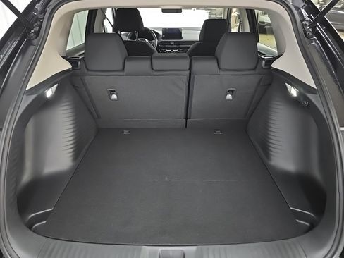 Certified 2026 Honda HR-V LX image 11