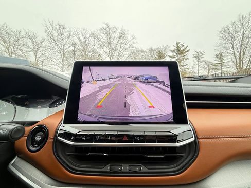 Used 2024 Jeep Compass Limited image 24