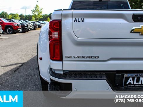 Used 2022 Chevrolet Silverado 3500 High Country image 13