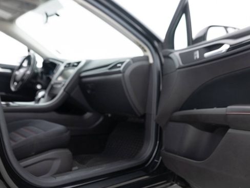 Used 2013 Ford Fusion SE FWD image 30