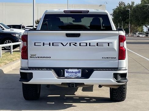 Used 2022 Chevrolet Silverado 1500 Custom w/ LPO, Dark Essentials Package AWD/4WD image 5