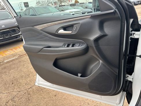 Used 2025 Buick Envista Sport Touring image 20